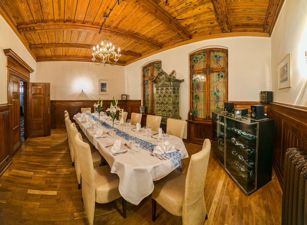 Hotel & Restaurant "Deutscher Kaiser" 페를레베르크 외부 사진