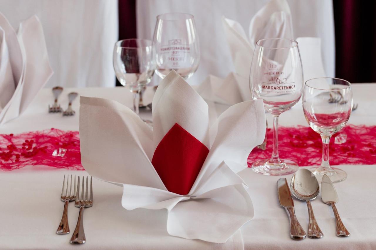 Hotel & Restaurant "Deutscher Kaiser" 페를레베르크 외부 사진