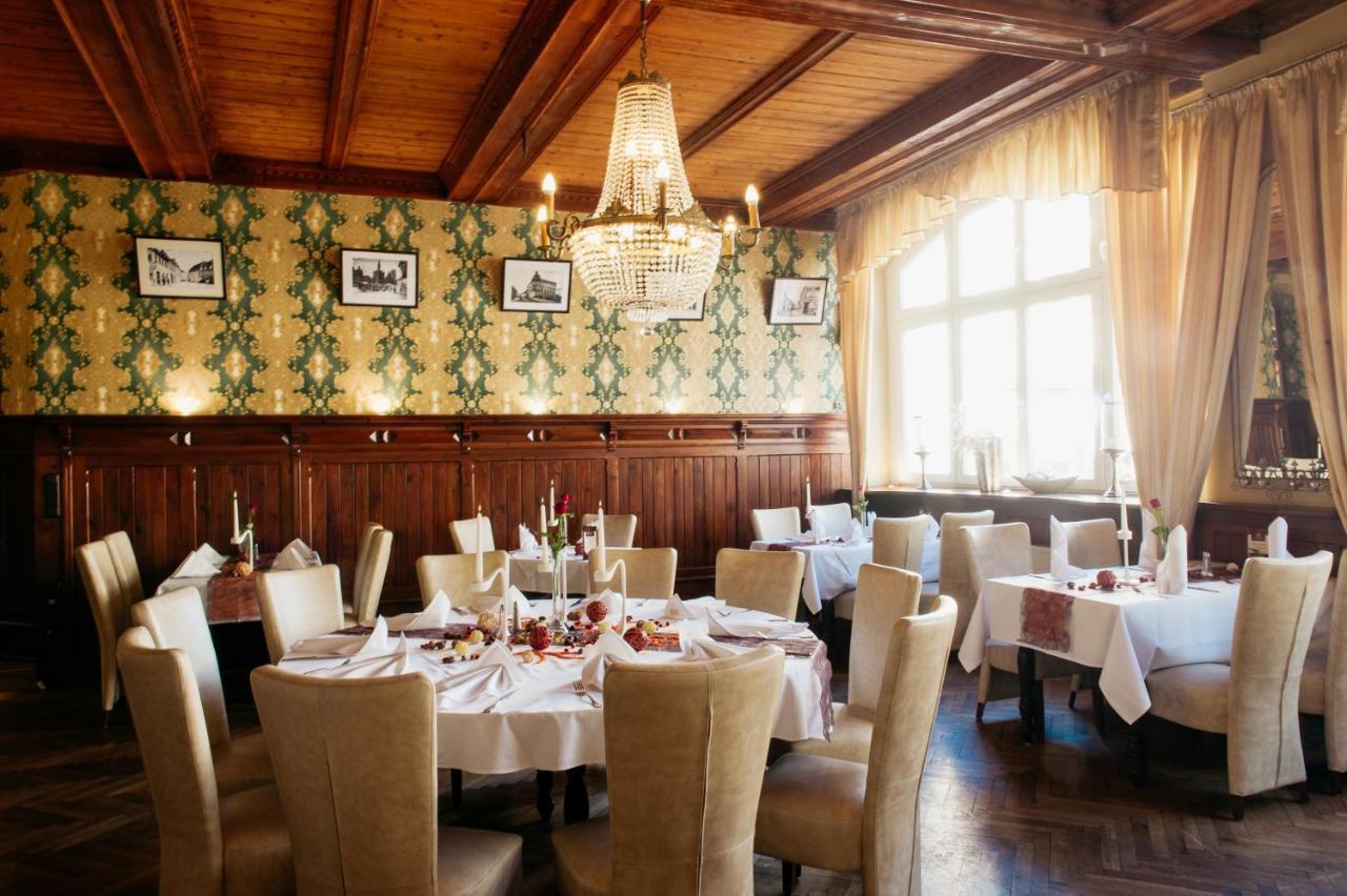 Hotel & Restaurant "Deutscher Kaiser" 페를레베르크 외부 사진